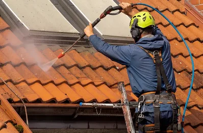 Démoussage et hydrofuge de toiture à Nostang