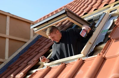 Pose de fenêtres de toit Velux à Nostang